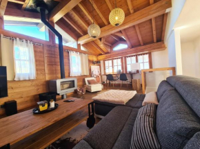 CHALET LA LOUVE, Courchevel 1650- 15 personnes Jacuzzi et Hammam Pistes 70 m,commerces 50m